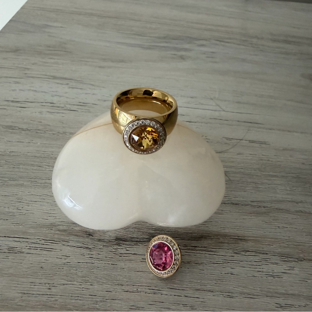 Qudo Gold Ring with Pink and Amber Stones